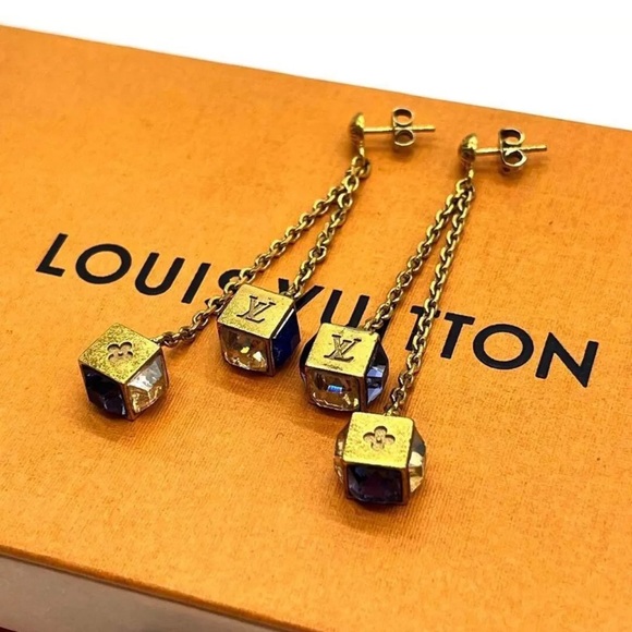 💝 Auth LOUIS VUITTON set of Gamble Necklace, Earrings, and Ring 💝 - Picture 4 of 10